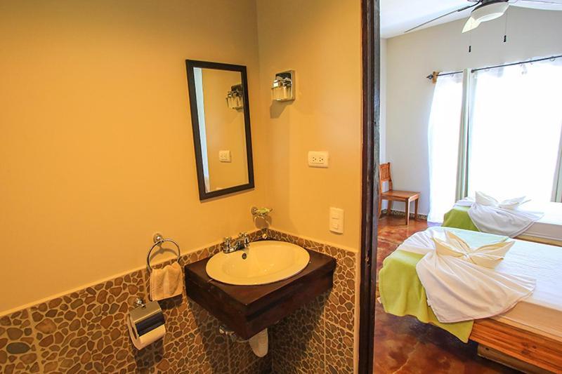 Cabuya  Funny Wave Guest House מראה חיצוני תמונה